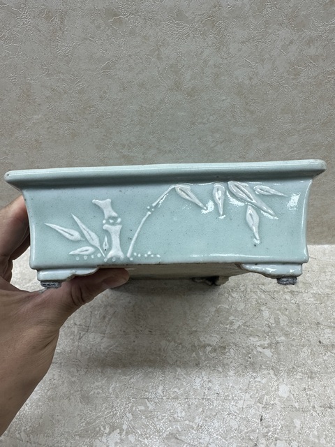 古玩陶瓷豆青釉堆白花卉四方水仙盆真品鑒賞圖