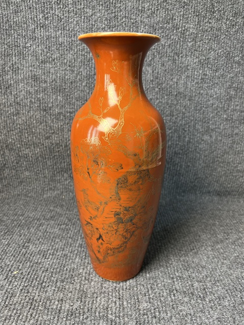 古玩陶瓷珊瑚紅地描金錦雞牡丹紋觀音瓶真品鑒賞圖