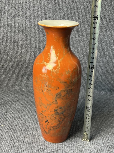 古玩陶瓷珊瑚紅地描金錦雞牡丹紋觀音瓶真品鑒賞圖