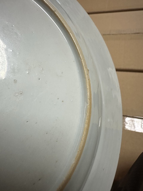 古玩陶瓷花卉紋粉彩盤真品鑒賞圖