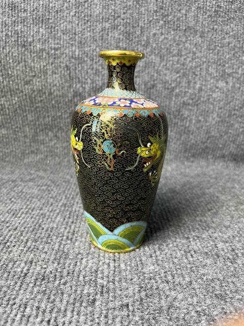 古玩雜項銅胎掐絲琺瑯雙龍戲珠紋觀音瓶真品鑒賞圖