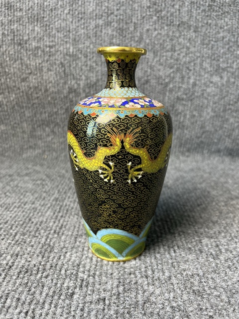 古玩雜項銅胎掐絲琺瑯雙龍戲珠紋觀音瓶真品鑒賞圖