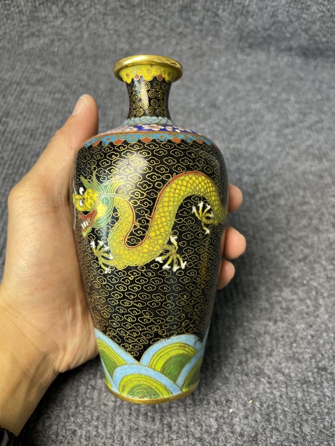 古玩雜項銅胎掐絲琺瑯雙龍戲珠紋觀音瓶真品鑒賞圖