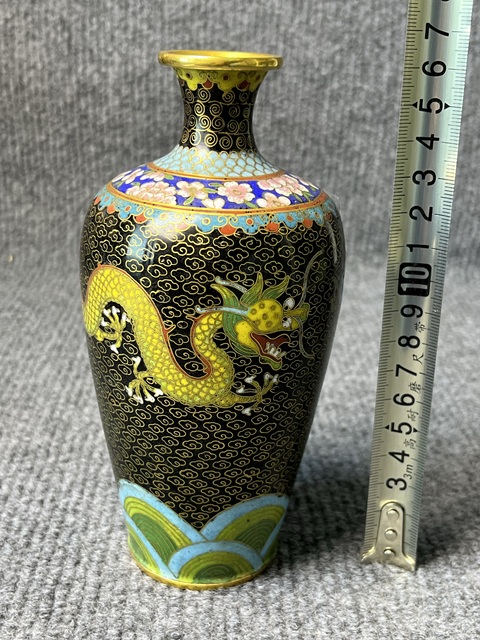 古玩雜項銅胎掐絲琺瑯雙龍戲珠紋觀音瓶真品鑒賞圖