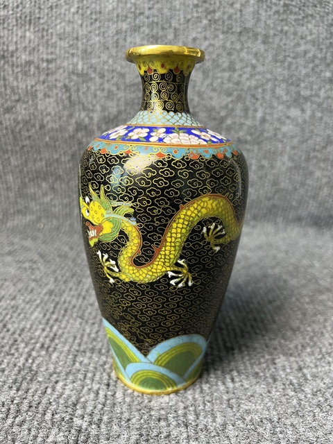 古玩雜項銅胎掐絲琺瑯雙龍戲珠紋觀音瓶真品鑒賞圖