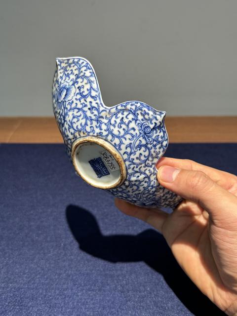 古玩陶瓷青花淡描花卉紋茶船真品鑒賞圖