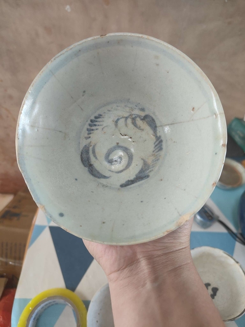 古玩陶瓷青花花卉紋碗真品鑒賞圖
