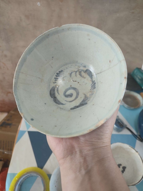 古玩陶瓷青花花卉紋碗真品鑒賞圖