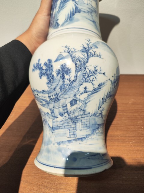 古玩陶瓷青花山水人物鳳尾尊真品鑒賞圖