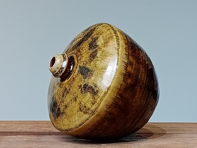 古玩陶瓷咕嚕瓶真品鑒賞圖