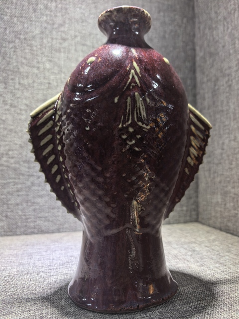古玩陶瓷窯變紅釉雙魚瓶真品鑒賞圖