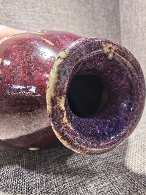 古玩陶瓷窯變紅釉雙魚瓶真品鑒賞圖