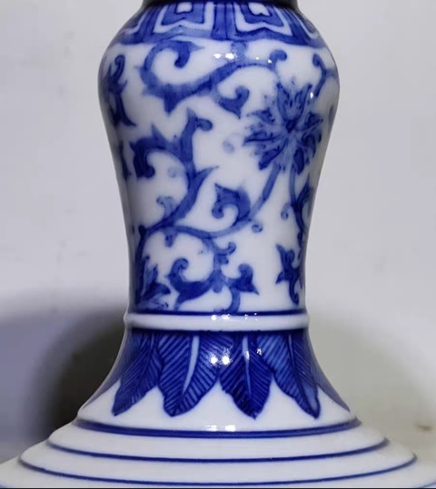 古玩陶瓷花卉紋青花貢盤真品鑒賞圖