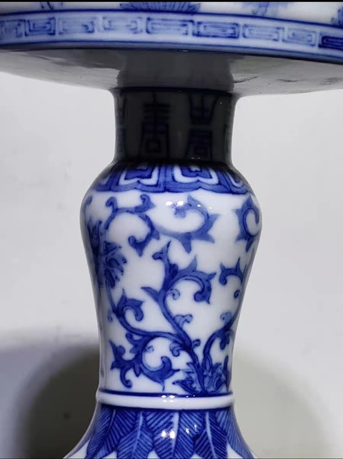 古玩陶瓷花卉紋青花貢盤真品鑒賞圖