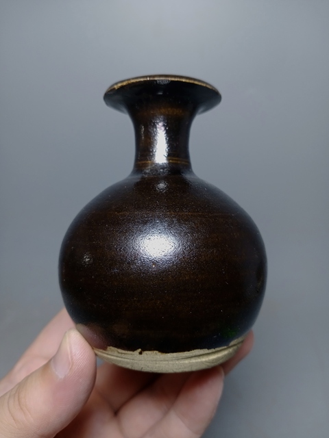 古玩陶瓷花瓶真品鑒賞圖