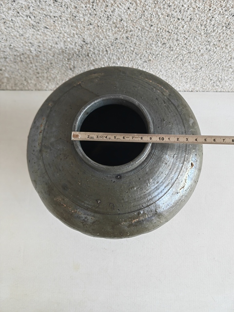 古玩陶瓷黑釉瓜棱罐拍賣(mài)，當(dāng)前價(jià)格580元