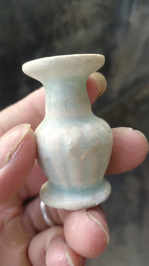 古玩陶瓷青白釉褐彩撇口瓶真品鑒賞圖