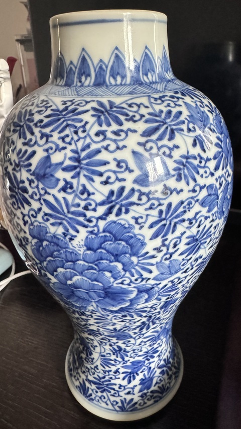 古玩陶瓷花卉紋青花雞腿瓶真品鑒賞圖