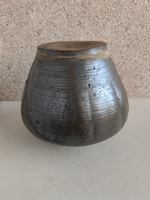 古玩陶瓷黑釉瓜棱罐拍賣(mài)，當(dāng)前價(jià)格580元
