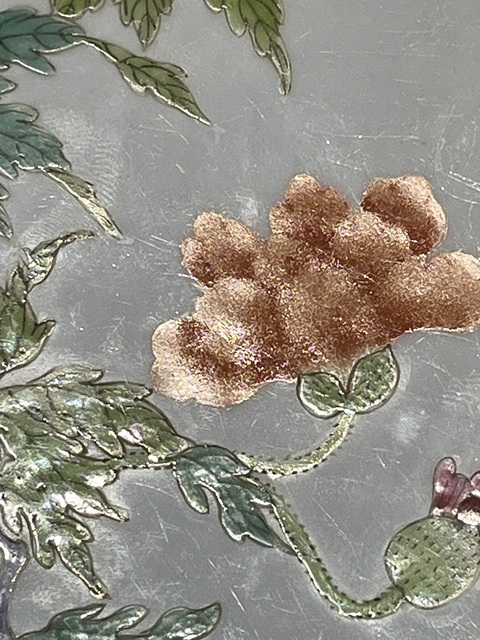 古玩陶瓷花卉紋粉彩四方瓶真品鑒賞圖