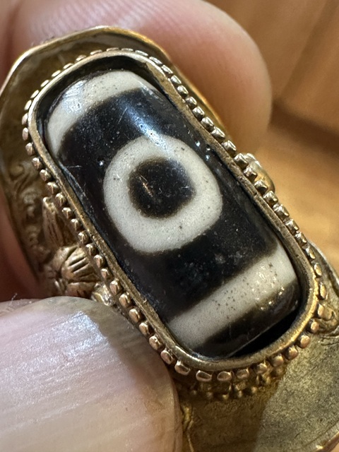 古玩玉器料器天珠鑲嵌戒指真品鑒賞圖