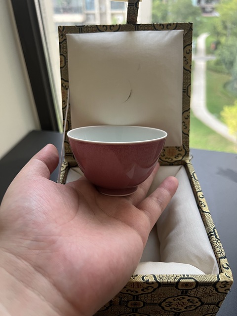 古玩陶瓷清代紅釉杯真品鑒賞圖