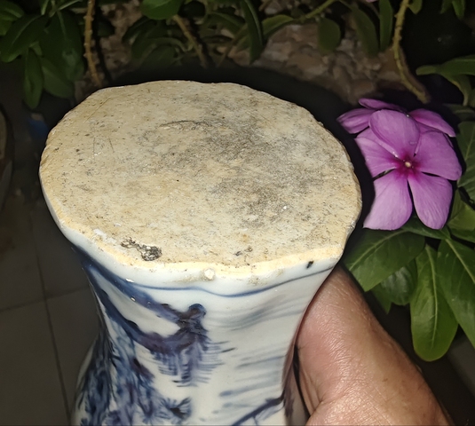 古玩陶瓷康熙青花通景山水瓜棱瓶真品鑒賞圖