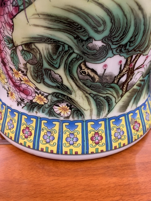 古玩陶瓷粉彩花鳥紋蓋罐真品鑒賞圖