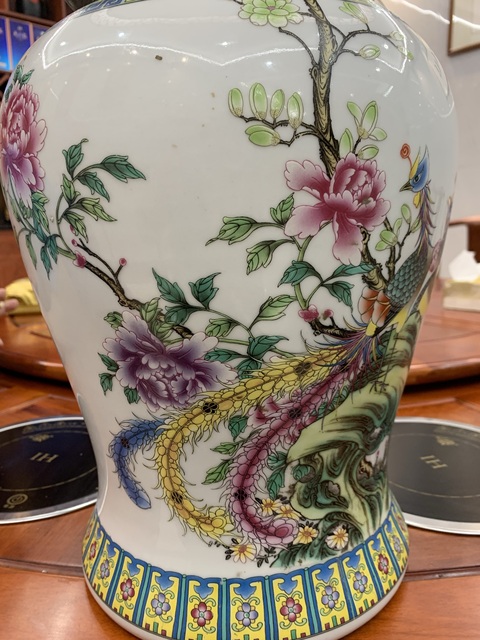 古玩陶瓷粉彩花鳥紋蓋罐真品鑒賞圖