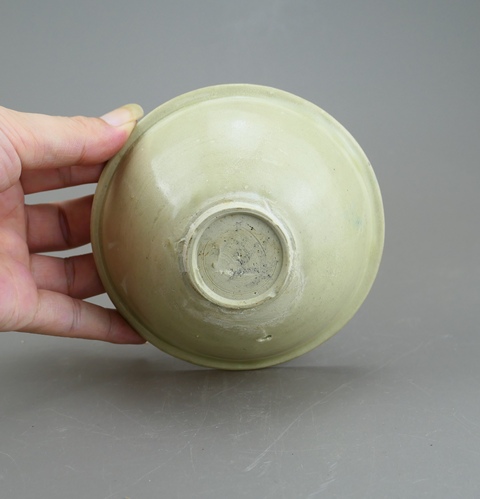 古玩陶瓷米黃釉斗笠碗真品鑒賞圖