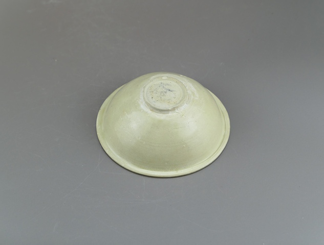 古玩陶瓷米黃釉斗笠碗真品鑒賞圖