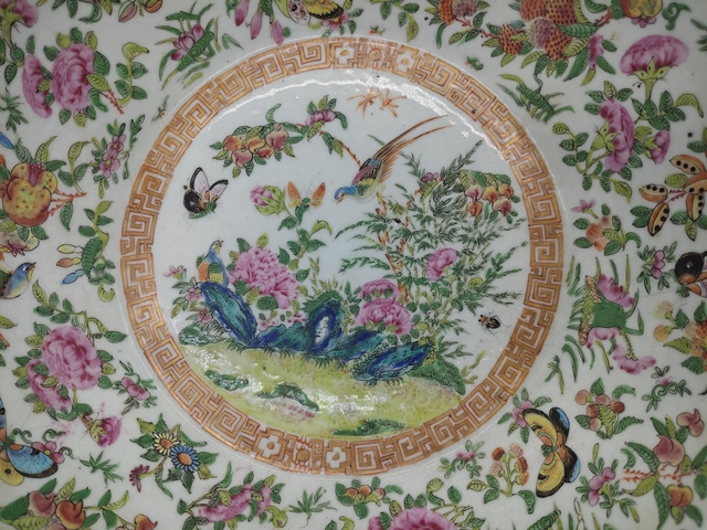 古玩陶瓷清代中期光彩蝶戀花紋大盆真品鑒賞圖