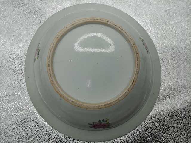 古玩陶瓷清代中期光彩蝶戀花紋大盆真品鑒賞圖