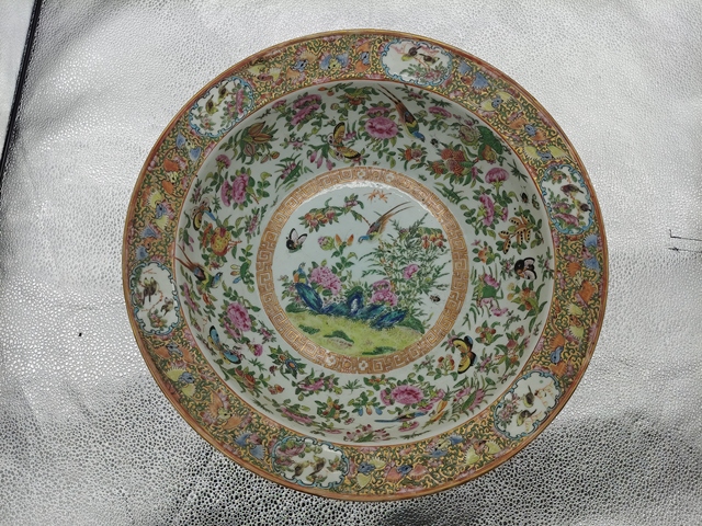 古玩陶瓷清代中期光彩蝶戀花紋大盆真品鑒賞圖