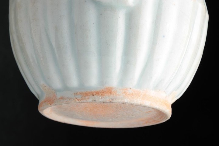古玩陶瓷影青釉菊瓣執(zhí)壺真品鑒賞圖