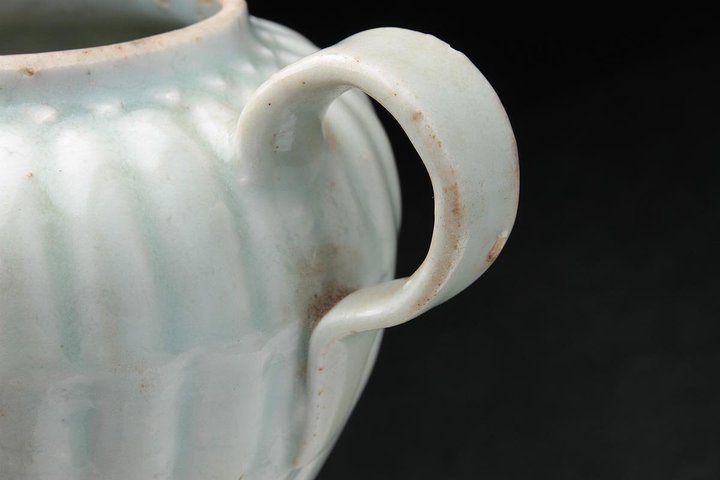古玩陶瓷影青釉菊瓣執(zhí)壺真品鑒賞圖