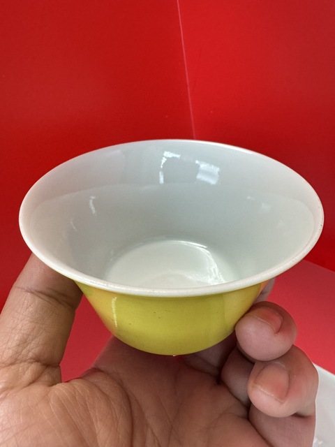 古玩陶瓷檸檬黃釉杯真品鑒賞圖