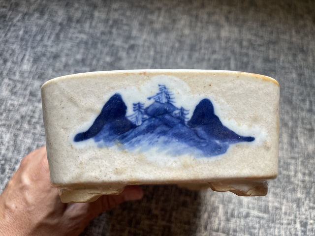 古玩陶瓷哥釉青花山水人物紋水仙盆真品鑒賞圖
