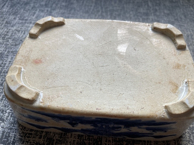 古玩陶瓷哥釉青花山水人物紋水仙盆真品鑒賞圖