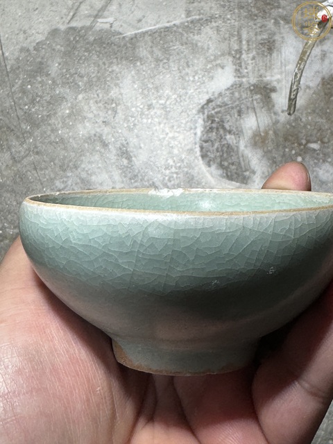 古玩陶瓷龍泉窯直口盞真品鑒賞圖