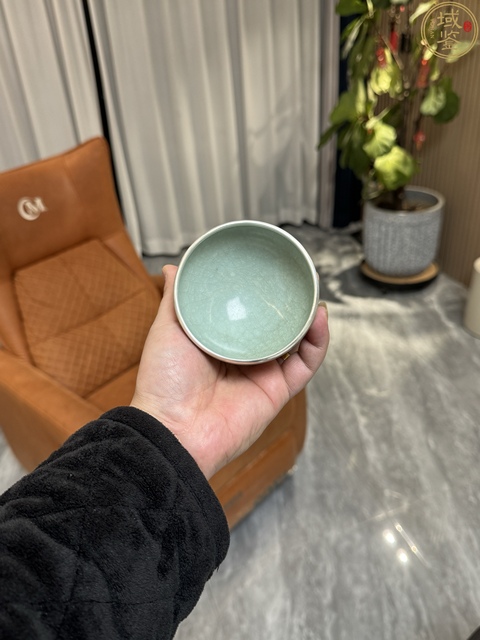 古玩陶瓷龍泉窯直口盞真品鑒賞圖