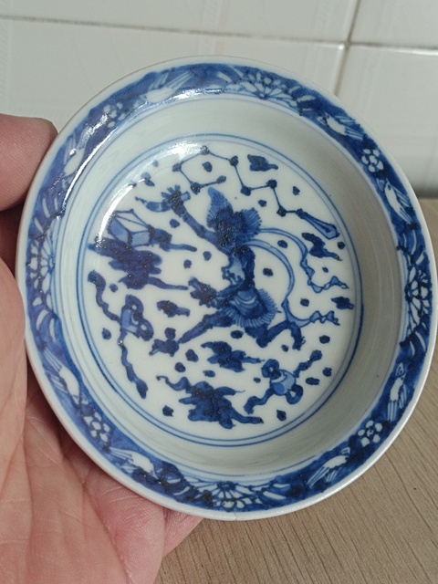 古玩陶瓷青花盤真品鑒賞圖