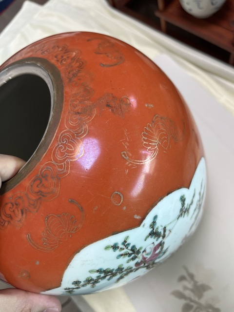 古玩陶瓷珊瑚紅開光粉彩仕女嬰戲圖冬瓜罐真品鑒賞圖