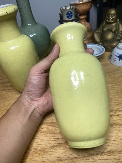 古玩陶瓷黃釉洗口瓶真品鑒賞圖