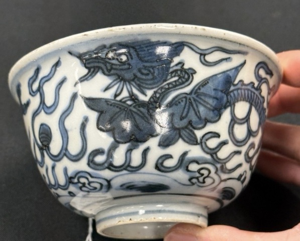 古玩陶瓷青花翼龍紋茶碗真品鑒賞圖