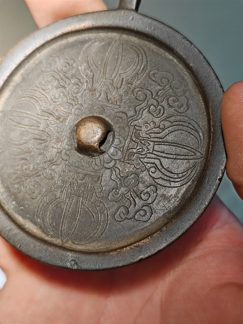 古玩銅器金剛杵紋銅鏡真品鑒賞圖