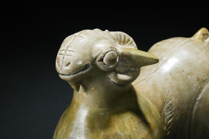 古玩陶瓷青瓷羊真品鑒賞圖