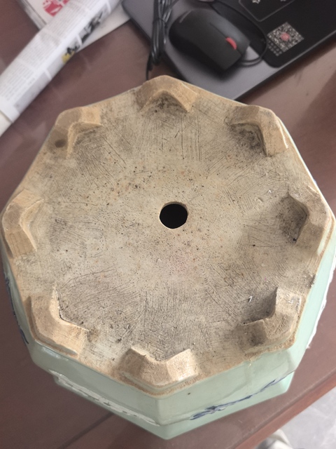 古玩陶瓷豆青釉青花玻璃白八方八足花盆真品鑒賞圖