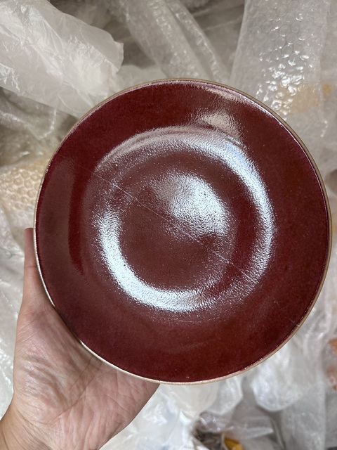 古玩陶瓷胭脂紅釉盤真品鑒賞圖