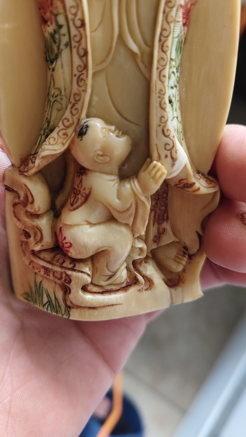 古玩雜項牙雕童子拜佛擺件真品鑒賞圖